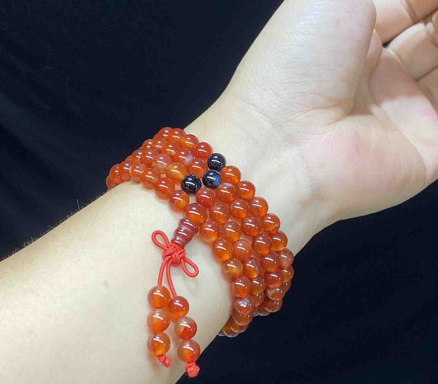 Nên đeo trang sức ngọc thường xuyên