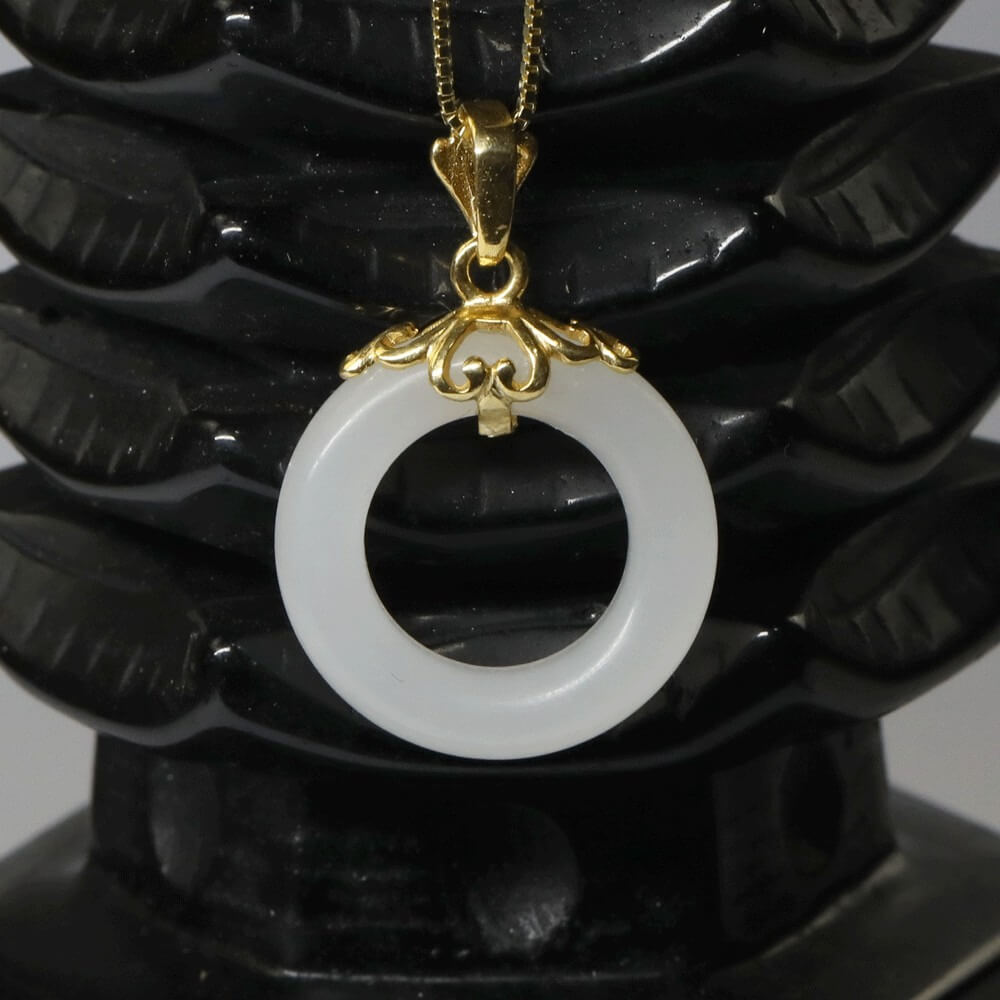 Việc chọn quà tặng bằng ngọc mang nhiều ý nghĩa tốt lành