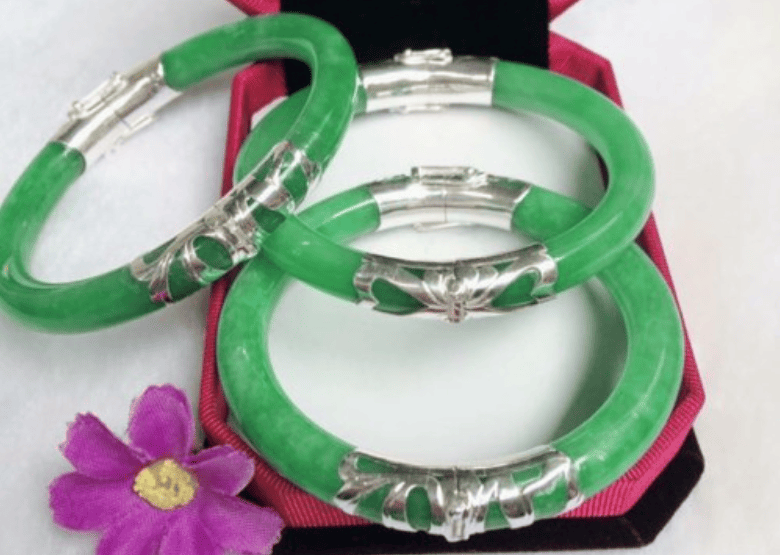 Vòng ngọc tự nhiên - Từ ngọc thô đến tác phẩm nghệ thuật