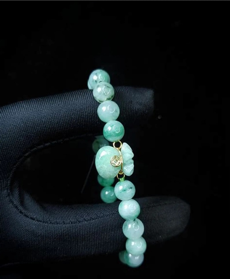 Nên đeo vòng ngọc với ý định tích cực