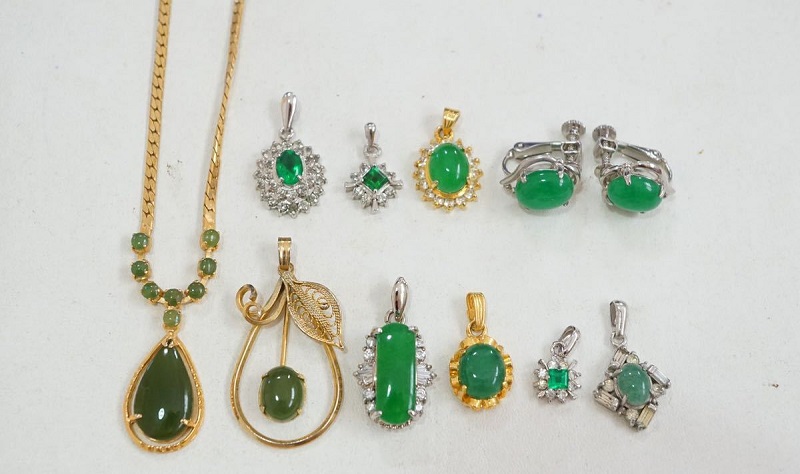 Mặt dây chuyền ngọc tự nhiên mang đến ý nghĩa phong thủy tốt đẹp