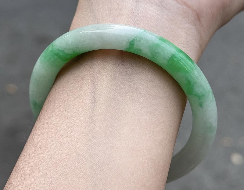 Khám phá quà tặng ngọc cho người mới quen giúp tạo ấn tượng sâu sắc