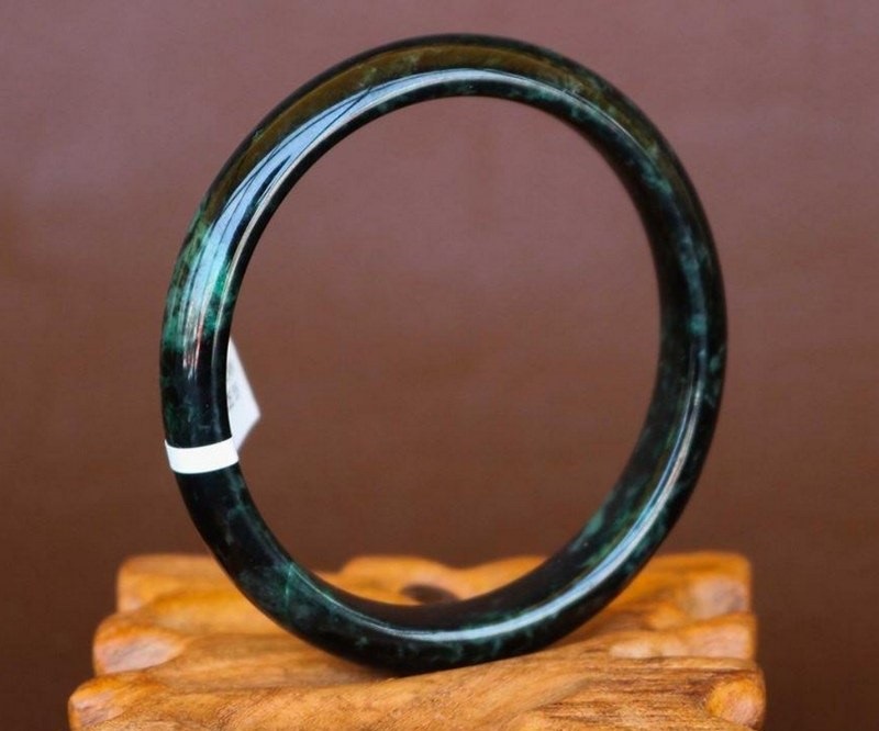 Tần số rung động của ngọc có ảnh hưởng đến con người