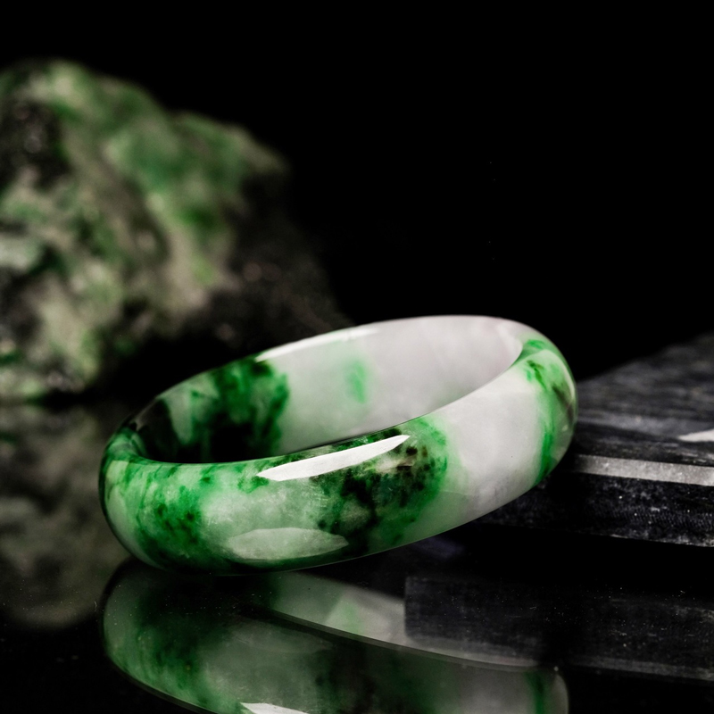 Ngọc trang sức đẹp quý phái, sang trọng và đẳng cấp