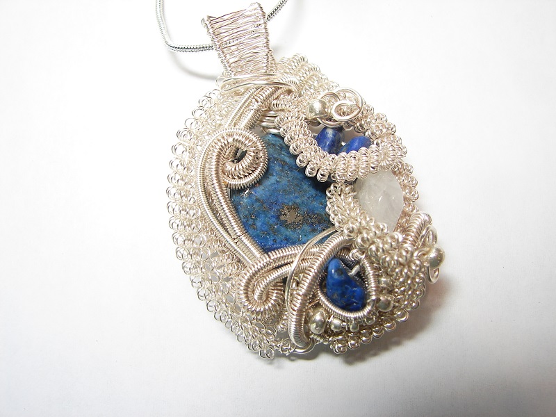 Trang sức đá quý mang trong mình ý nghĩa phong thủy sâu sắc