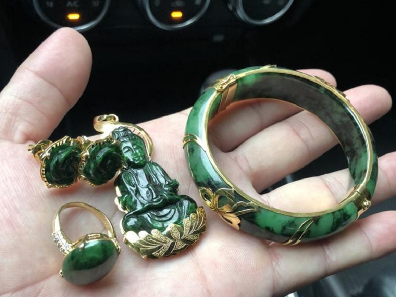 Trang sức ngọc Cẩm Thạch - Vẻ đẹp vĩnh cửu của thiên nhiên