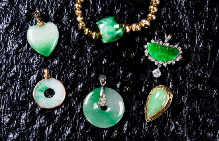 Mặt dây chuyền ngọc cẩm thạch