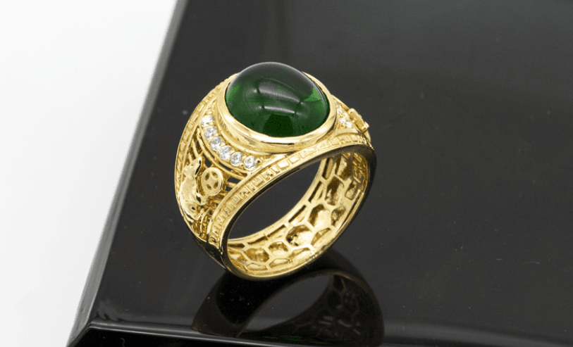 Nhẫn ngọc cẩm thạch