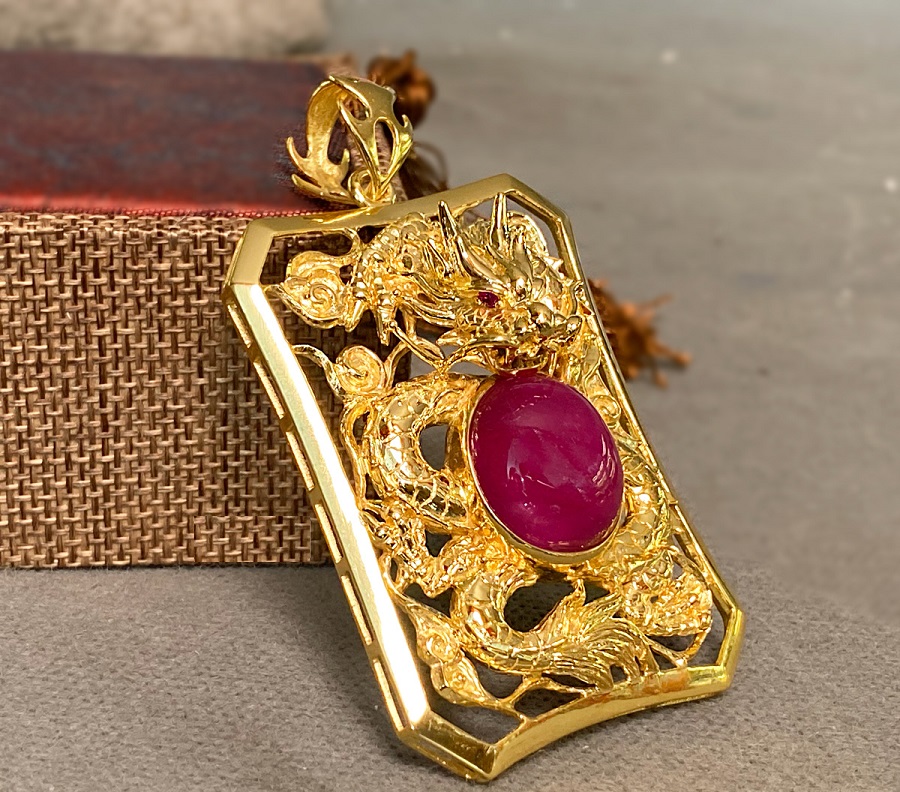 Mặt dây chuyền ngọc phong thủy cho nam