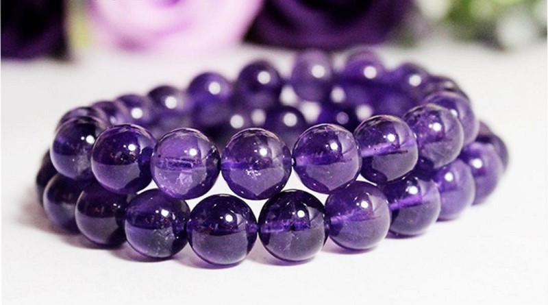 Vòng tay thạch anh tím giảm lo âu giúp ngủ ngon